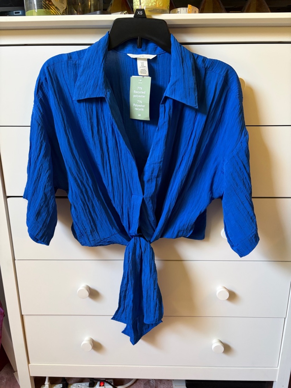🦋 NWT H&M WOMENS SIZE MEDIUM BLUE TIE FRONT CROP TOP